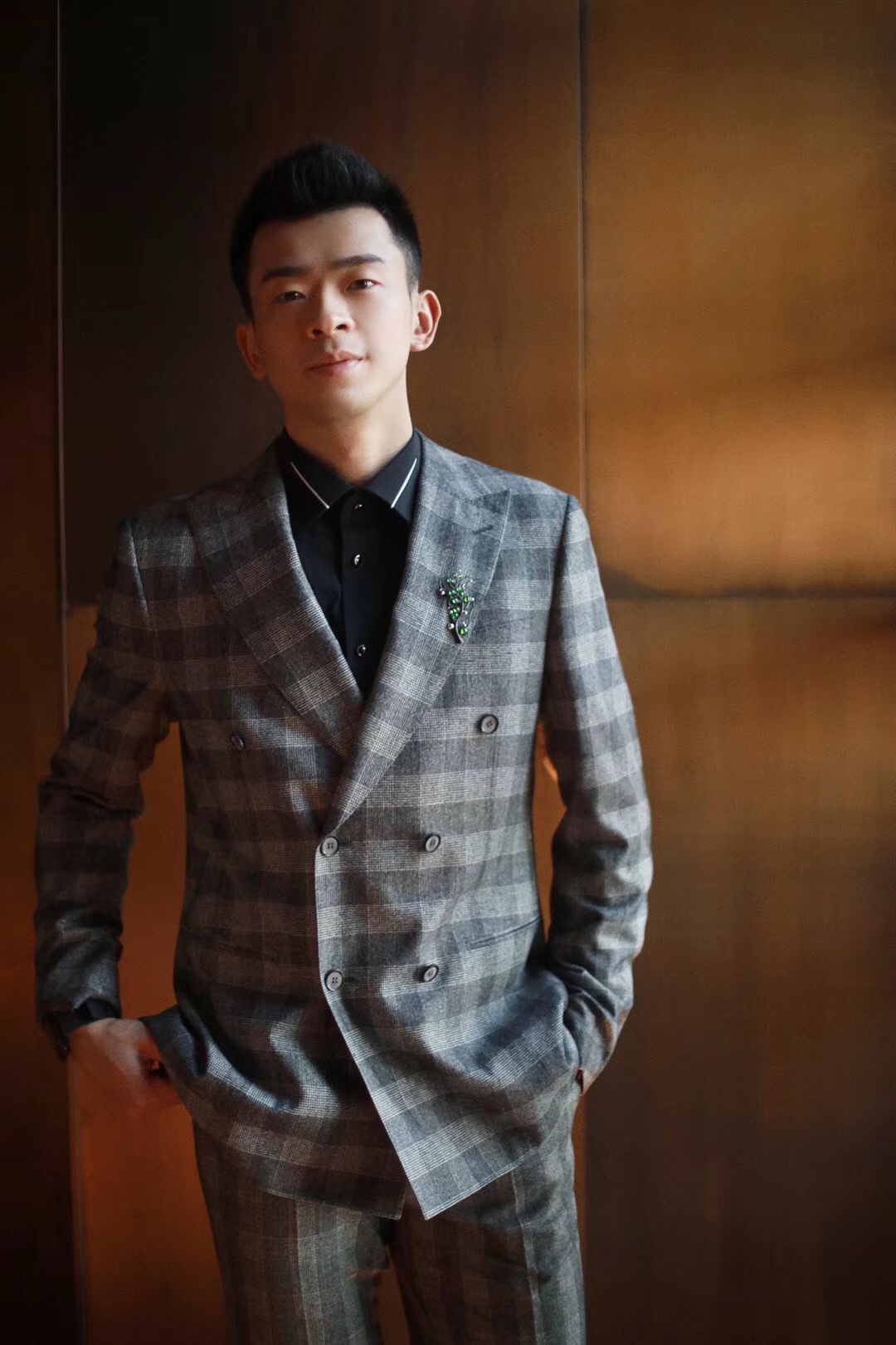 国羽冠军郑思维奥运冠军蔡赟亮相先生盛典 联盟演绎国潮"鲜"生