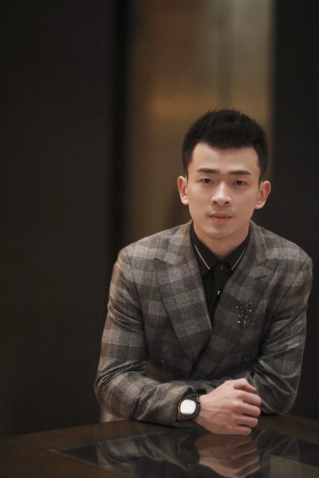 国羽冠军郑思维奥运冠军蔡赟亮相先生盛典 联盟演绎国潮"鲜"生