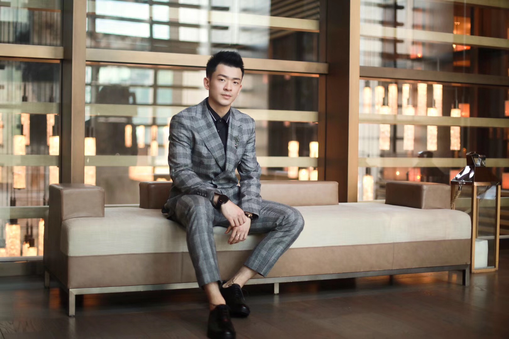 国羽冠军郑思维奥运冠军蔡赟亮相先生盛典 联盟演绎国潮"鲜"生