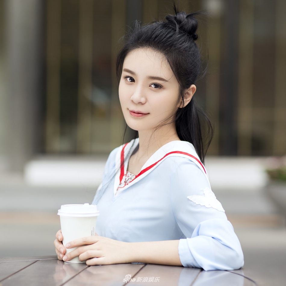 新晋小花秦杉元气组图曝光学生装尽显甜美少女风