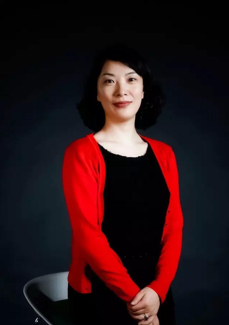 但 有一个传奇的人物,不在18罗汉当中,她的履历却更加令人津津乐道,这