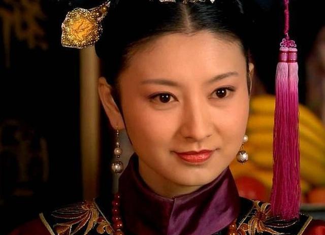 甄嬛传:沈眉庄为何能协理六宫,余莺儿挑衅时,一句话揭露原因