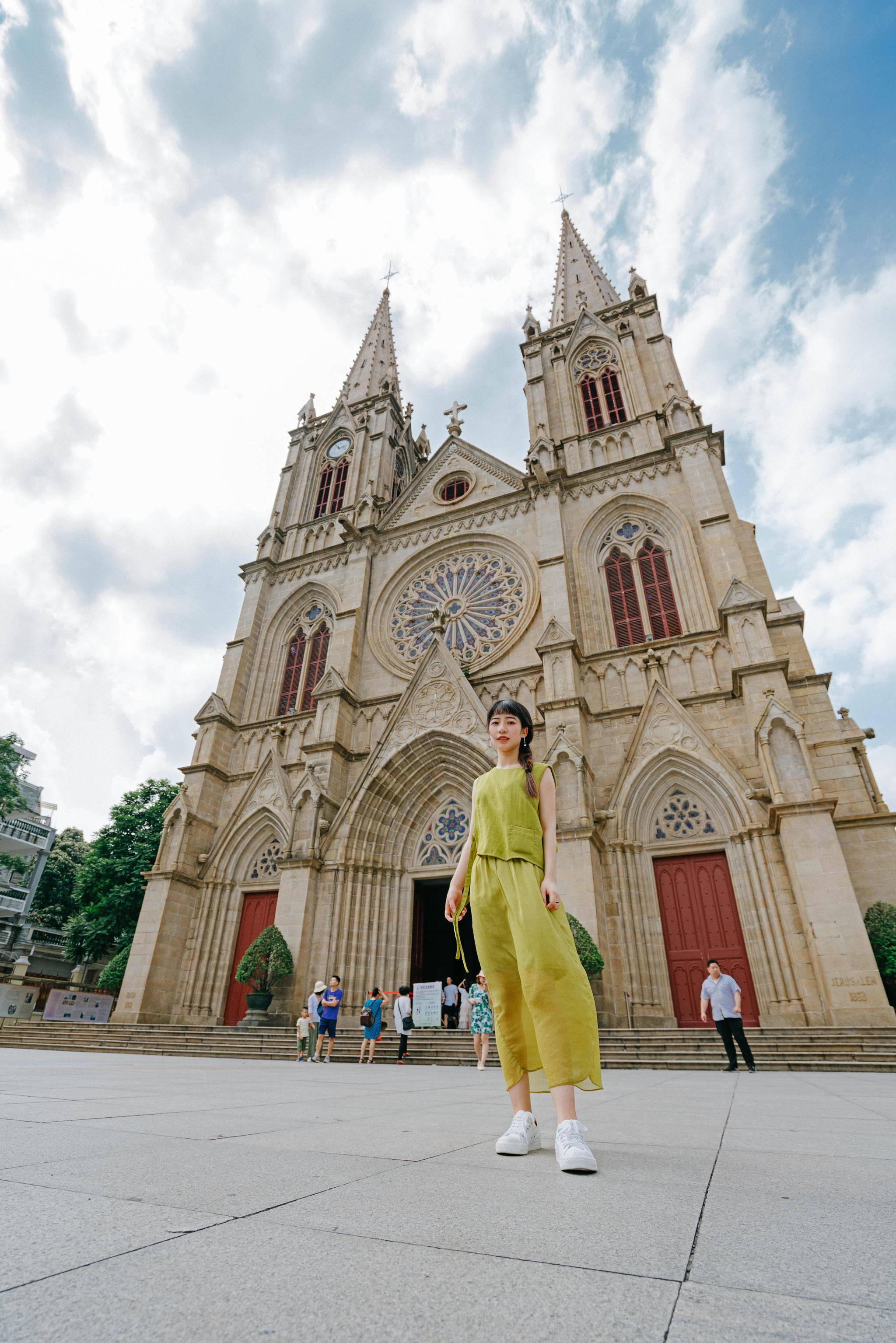 广州旅行|圣心石室大教堂环境人像复古写真独特拍法