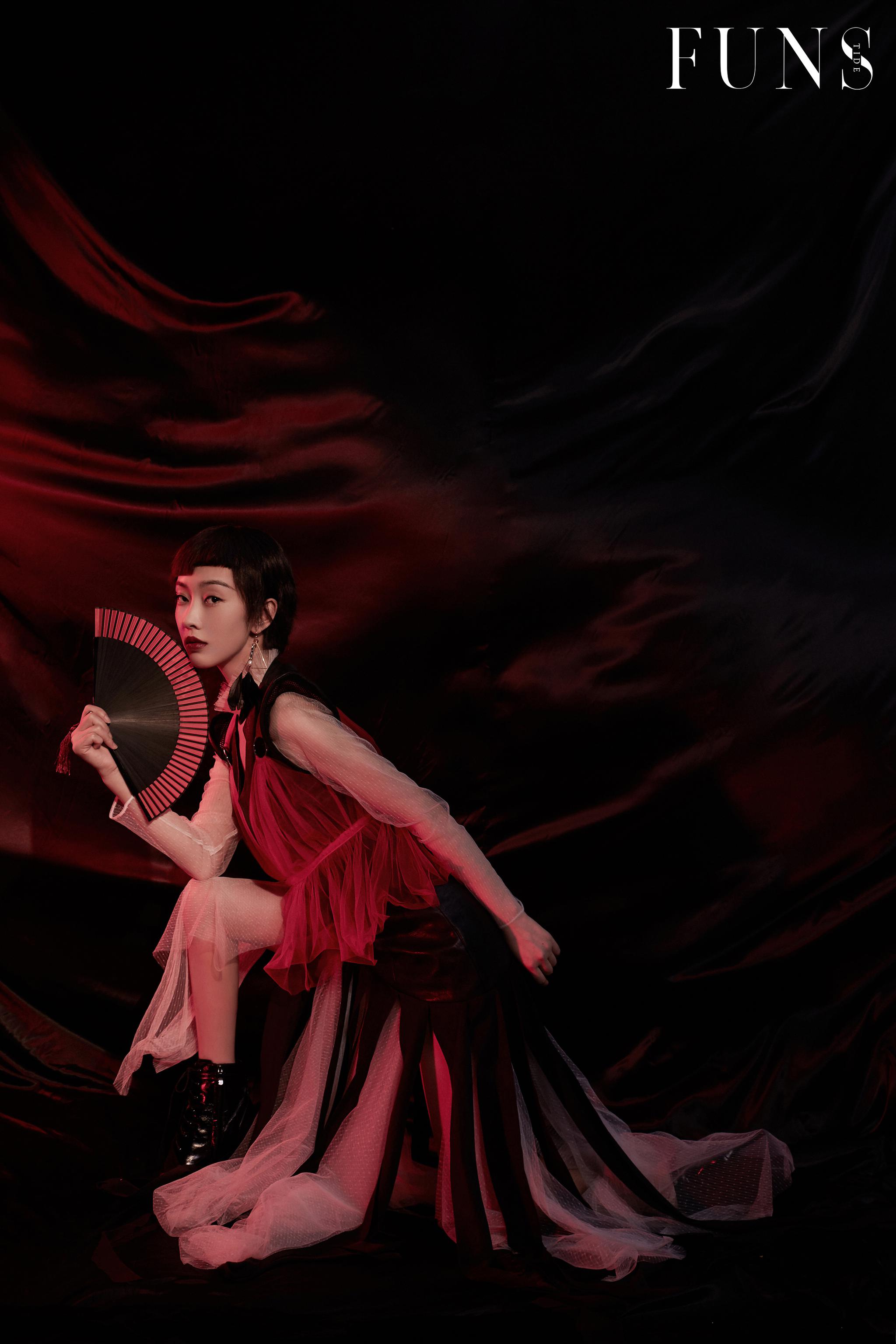 宣璐刚柔并济张力十足