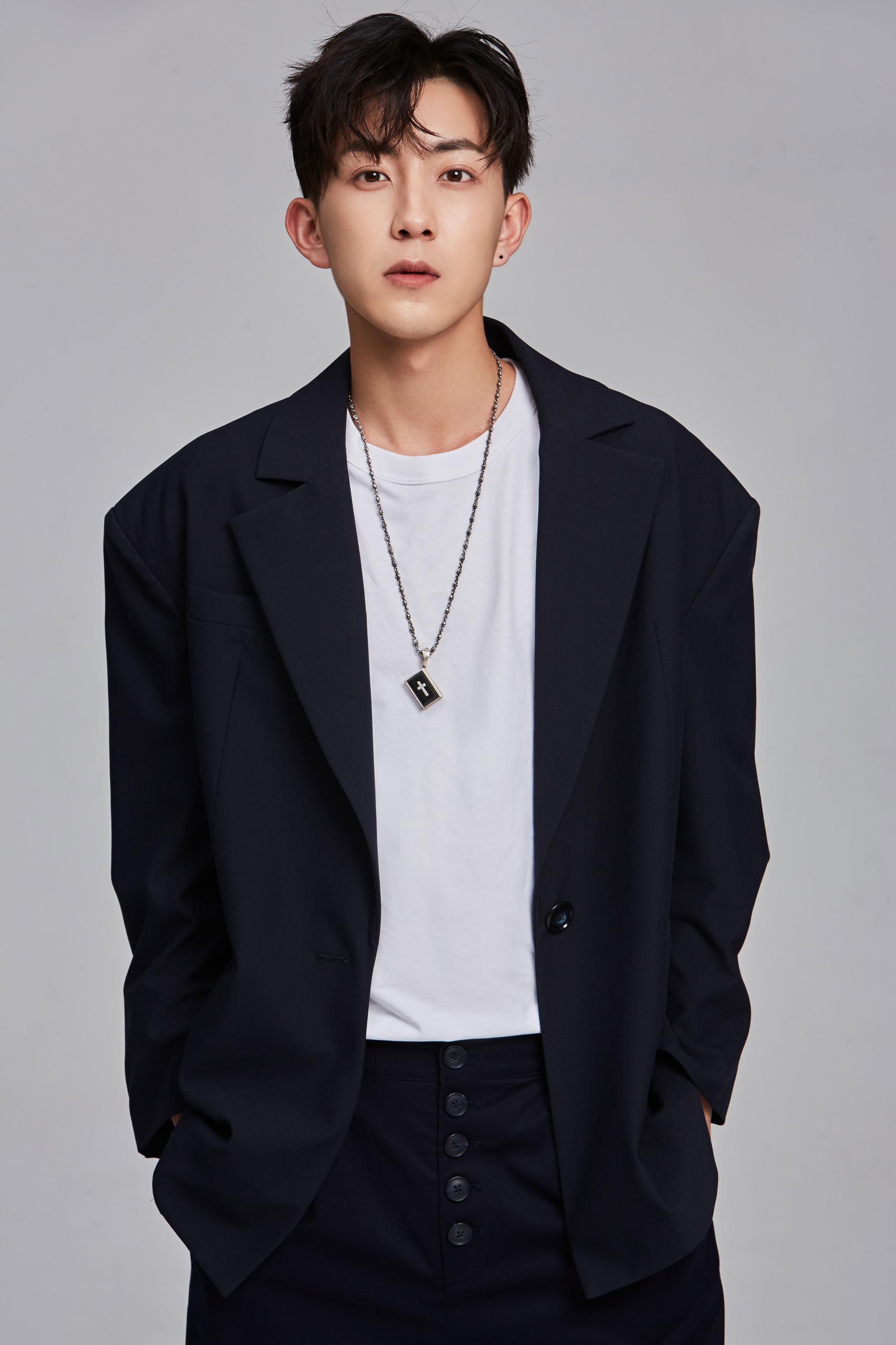 燃烧少年代云帆新定义 以演员之名再启航__财经头条