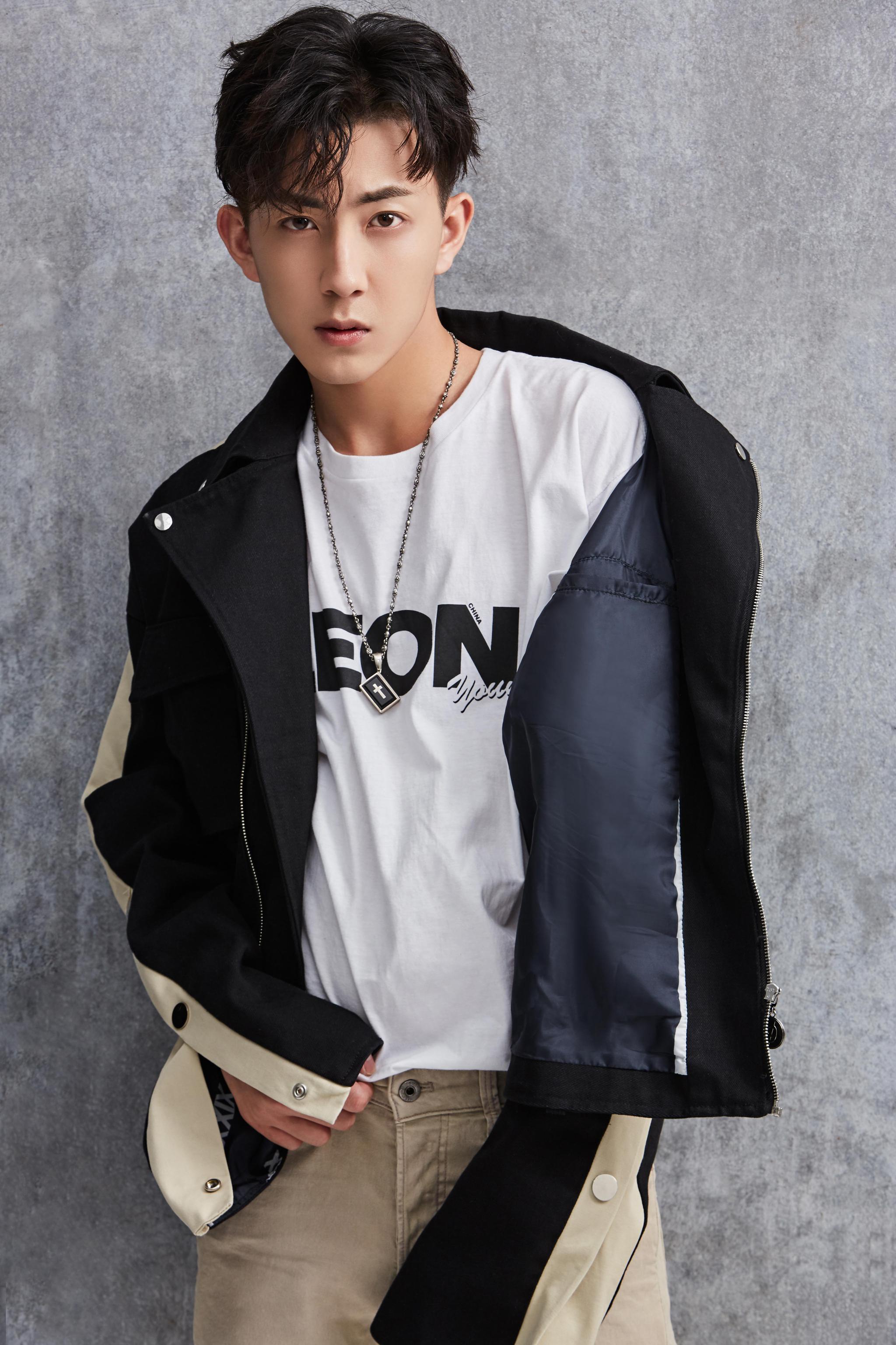 燃烧少年代云帆新定义 以演员之名再启航__财经头条