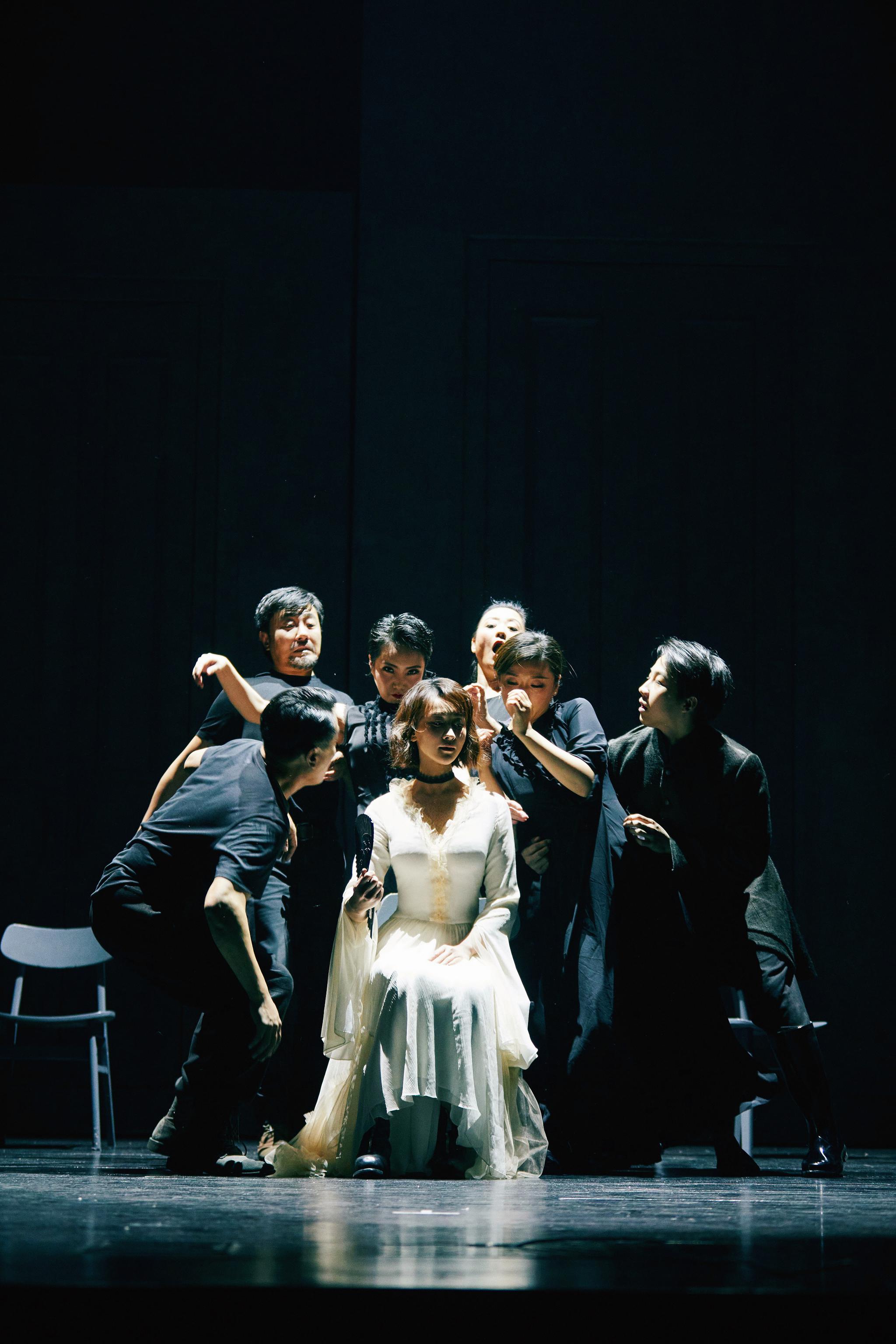 演员练练主演话剧我的妹妹安娜深圳火爆上演