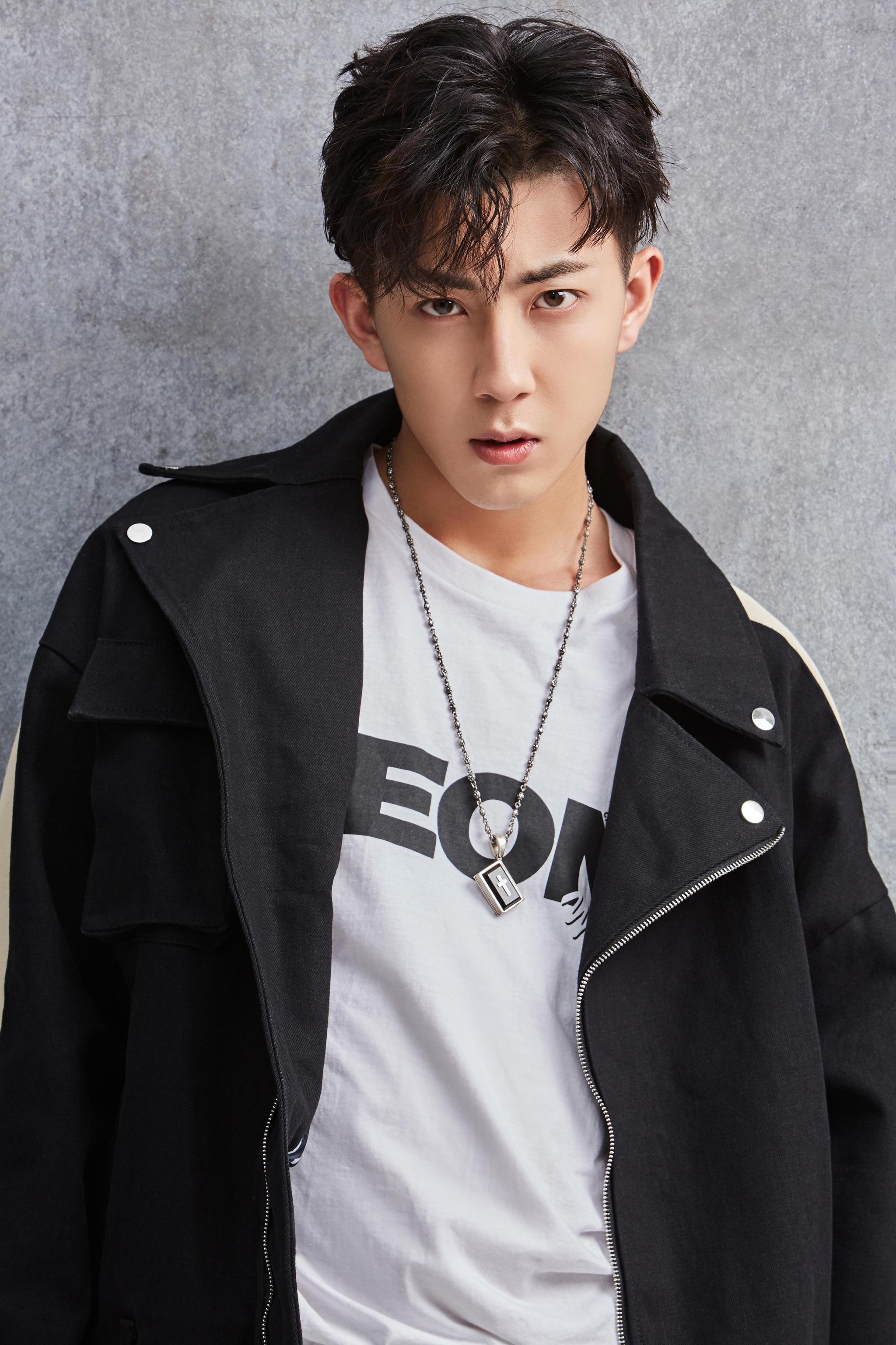 燃烧少年代云帆新定义 以演员之名再启航__财经头条