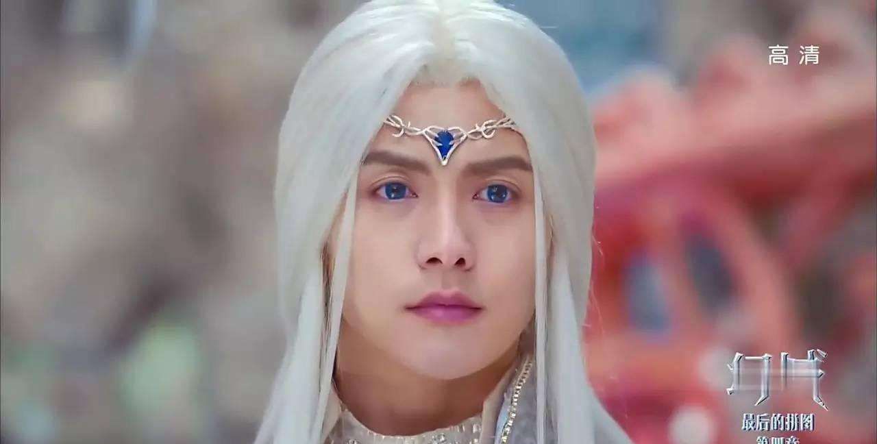 白发三千丈,一头白发,一身风华,一世情缘剪不断,理还乱