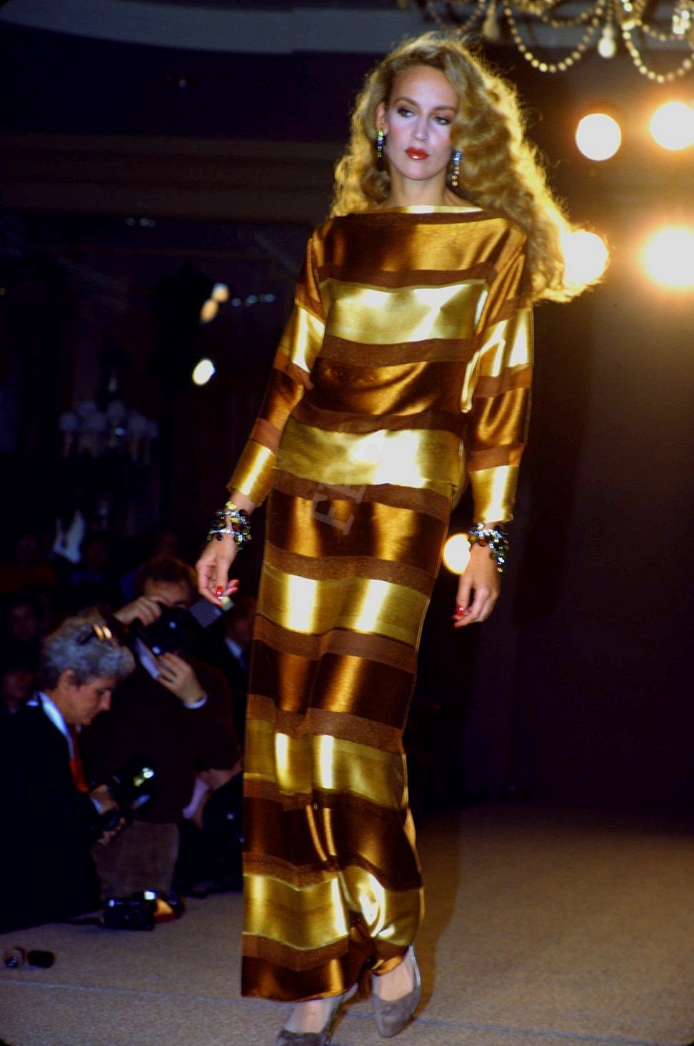 默多克183cm超模妻子瑞莉·霍尔年轻时好美,秒杀邓文迪