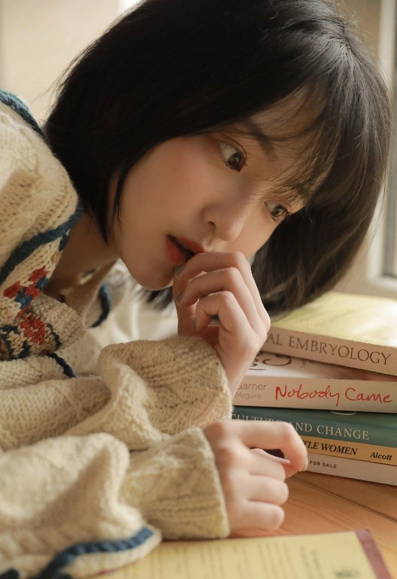 短发女孩宿舍唯美写真_高清图集_新浪网