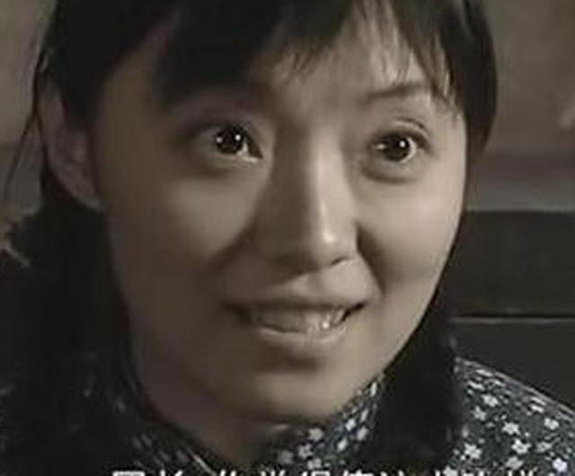 已经当上了官还是不小的军衔,张白鹿陈艺戈却是已经淡出了演艺圈,这里