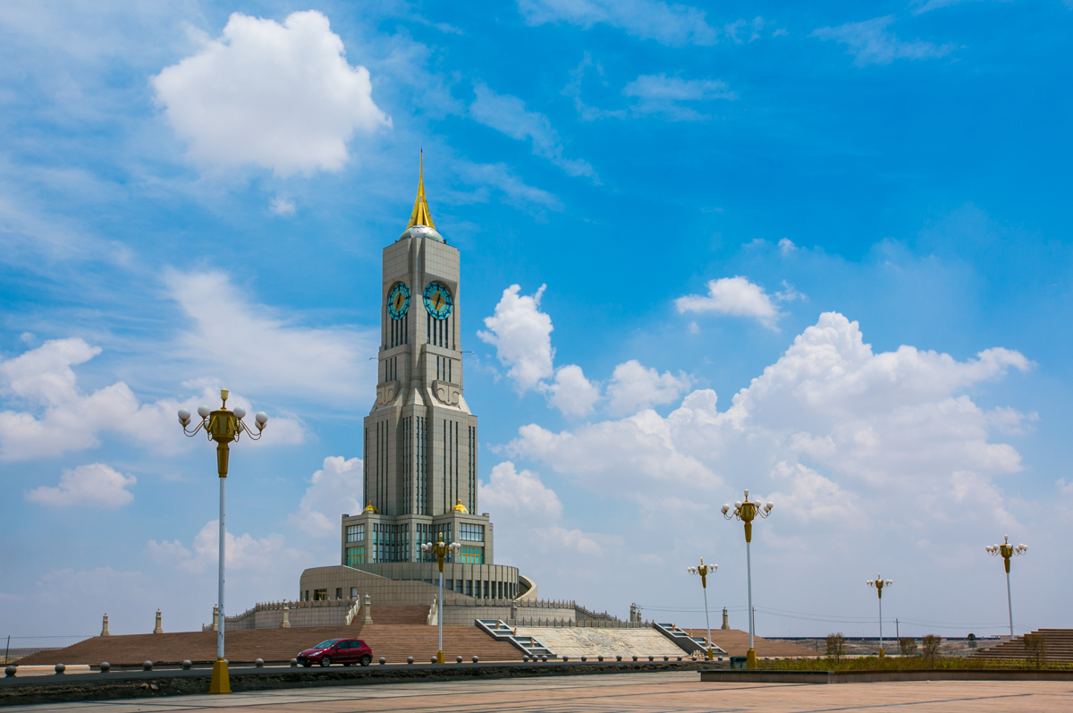 驱车200公里打卡甘其毛都中蒙贸易口岸