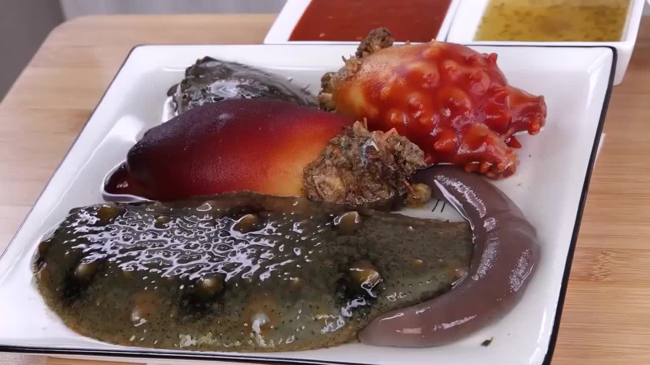 海参海肠子海菠萝韩国吃货做刺身直接吃太重口味了
