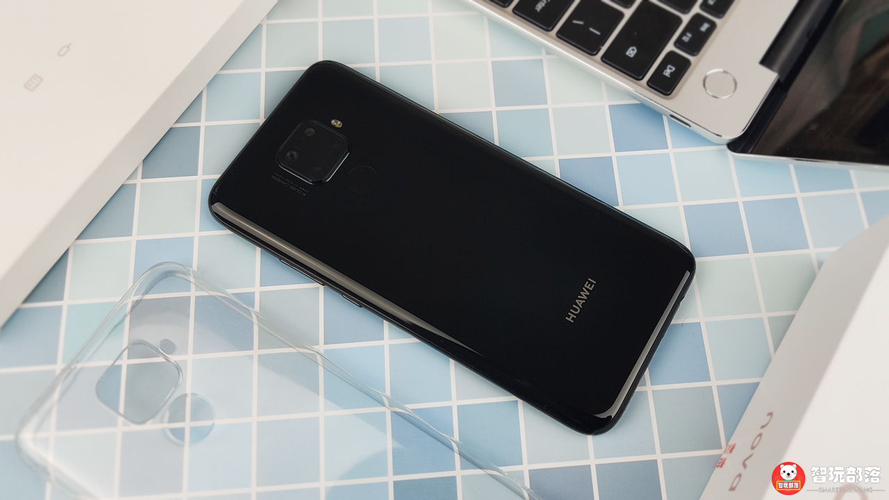 华为nova5z幻夜黑开箱图赏极点全面屏经典矩阵式四摄