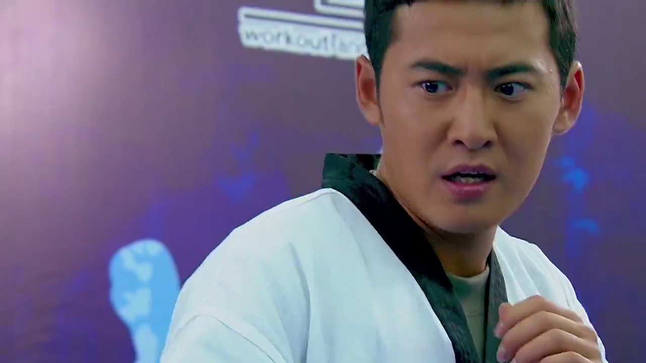 我家有喜:林英雄为了救白木喜,胳膊被贼拿刀捅伤了