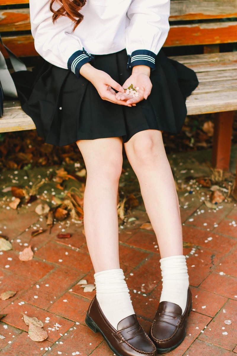 清纯美女学生装短裙写真