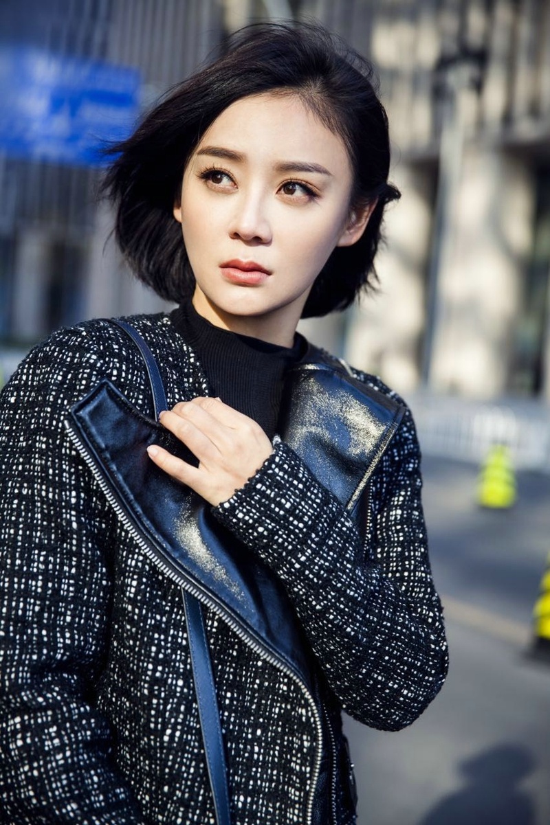 美图分享:短发御姐袁姗姗,时尚街拍大片