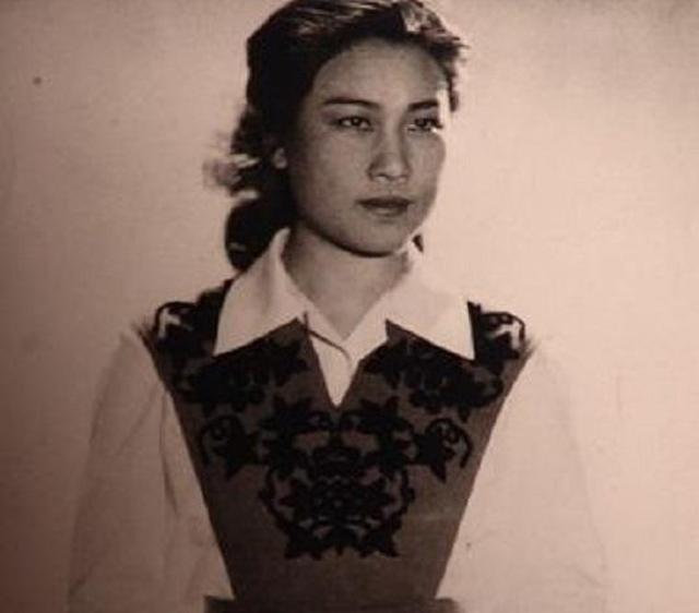 失恋后金山给张瑞芳写情书把她娶回家后又爱上了孙维世