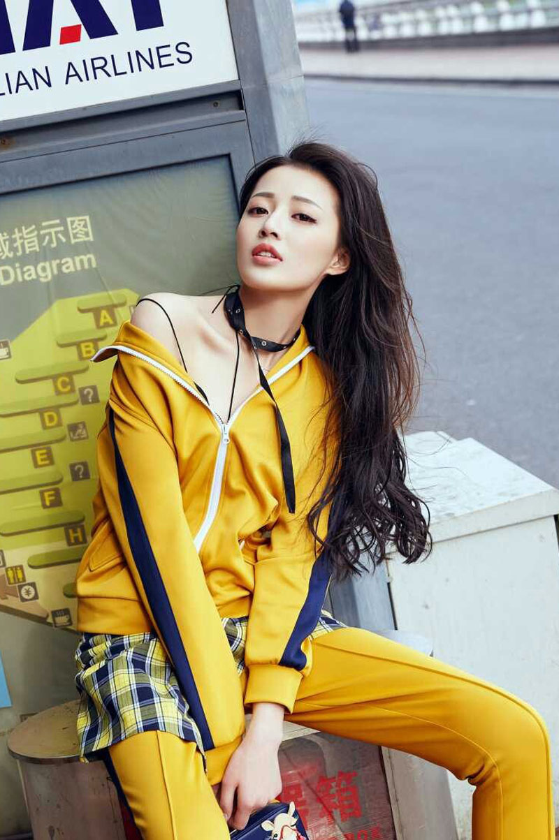 郭碧婷向左同游,印度秀恩爱,90后人均负债多少