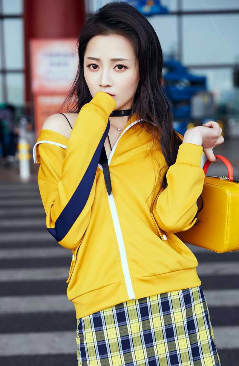 郭碧婷向左同游,印度秀恩爱,90后人均负债多少