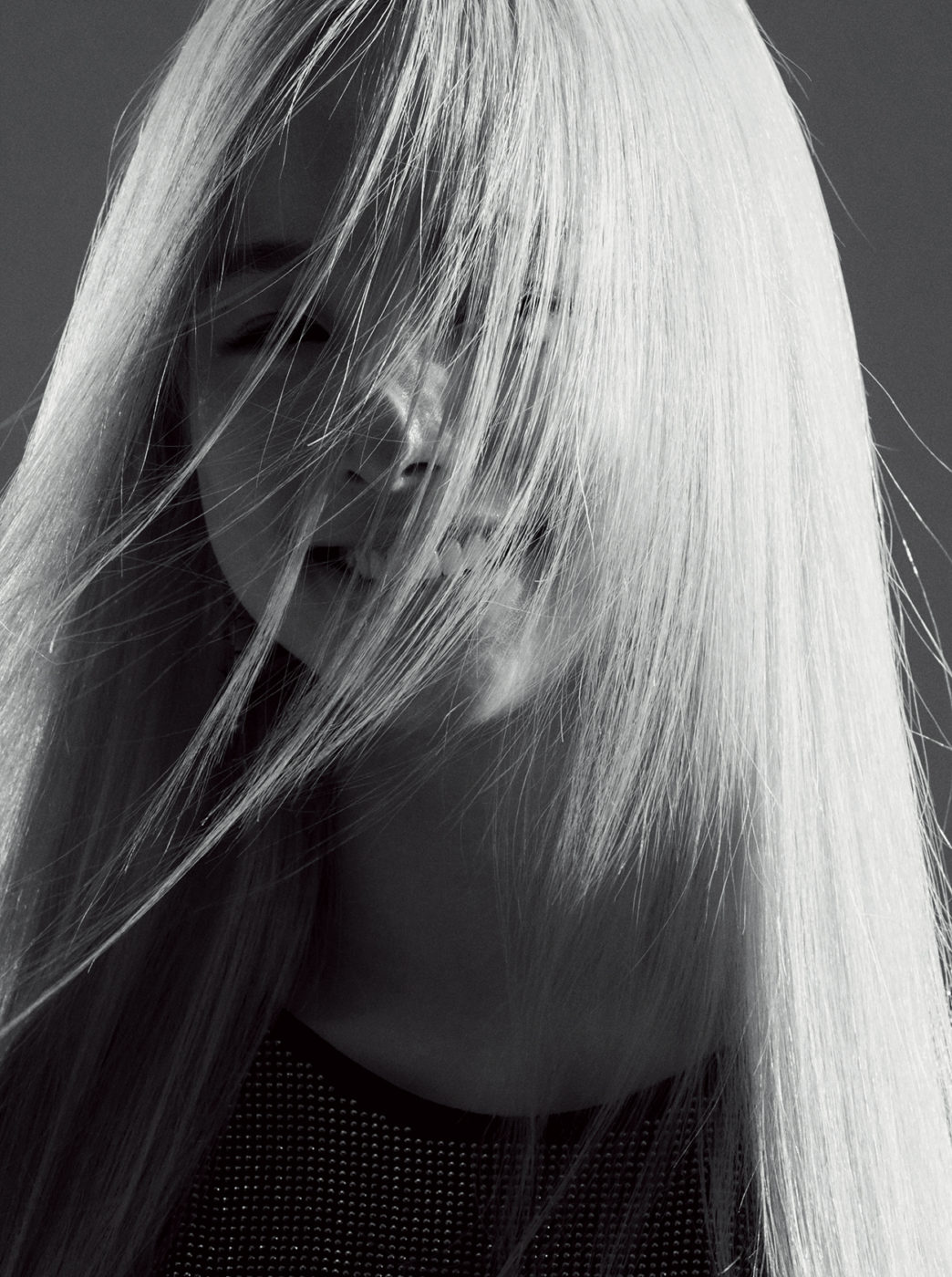 韩国女团exid成员许率智最新杂志写真曝光