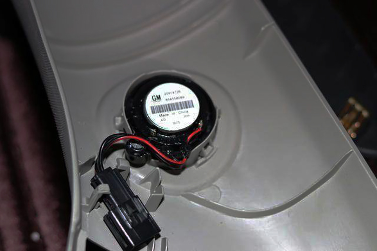 东莞入门级改装一套喇叭多少钱,雪佛兰迈锐宝汽车音响