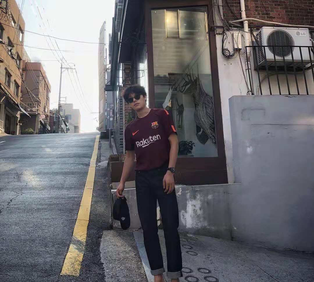 柳俊烈ins生活照私服堪称直男穿搭典范有型又帅气