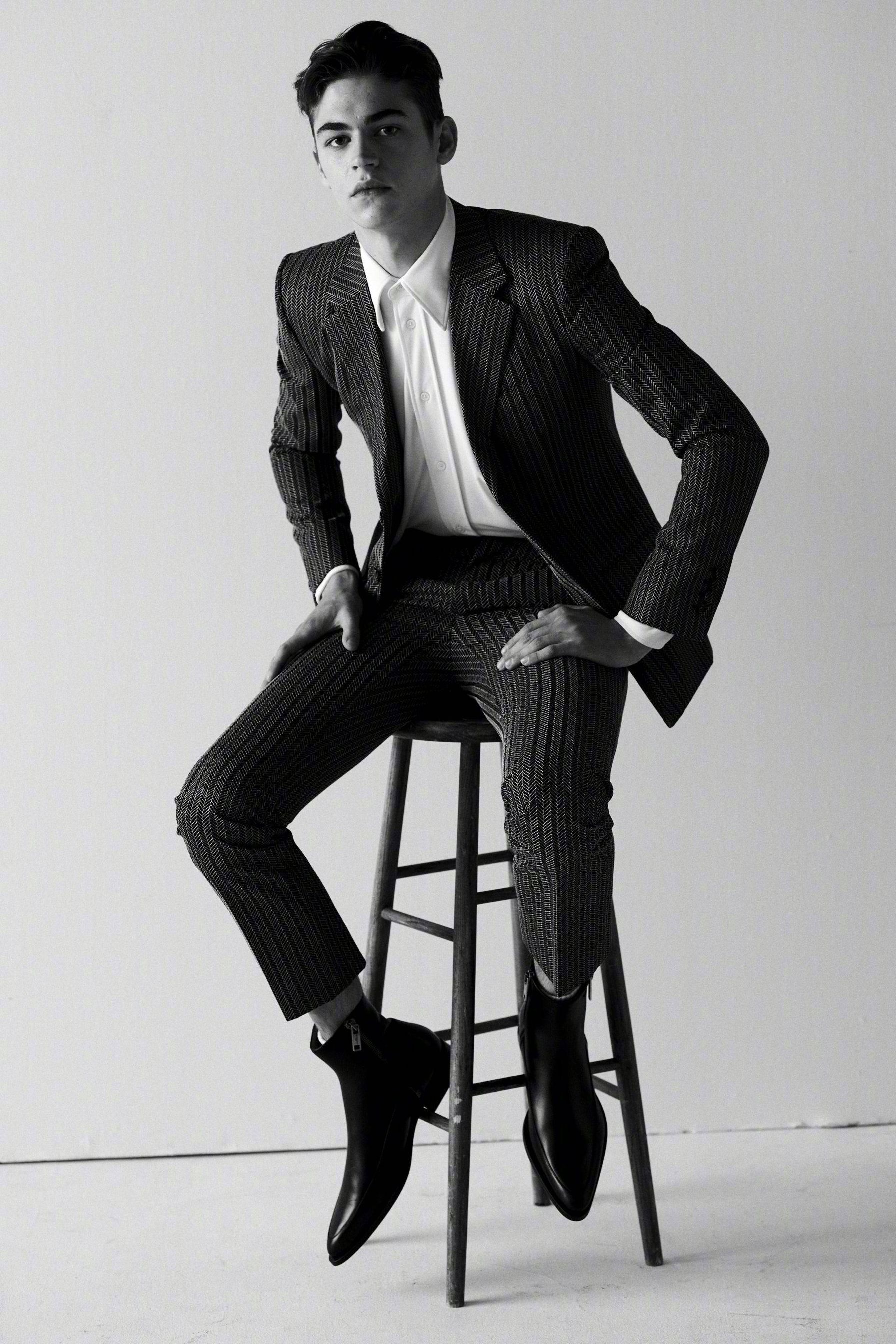 赫洛·费因斯-提芬《vman》杂志春夏刊封面及写真美图欣赏(图源自网络