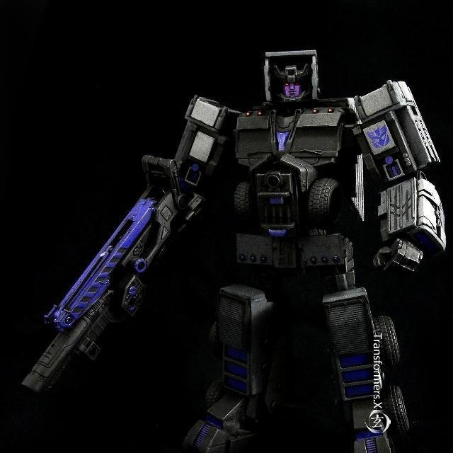 变形金刚狂派霸天虎飞虎队首领汽车大师