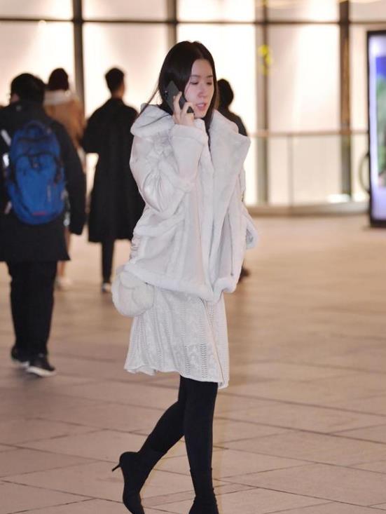 公主从小喝父皇的玉液 让瑶儿先吃点父皇的玉液 宫主从小含父皇的巨龙长大