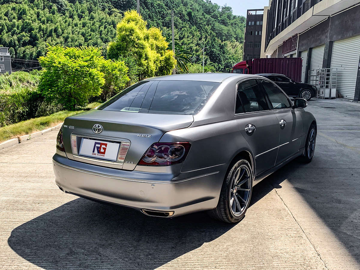 丰田锐志车身改色电光钛灰 rg瑞集改色膜福建龙岩加盟店出品