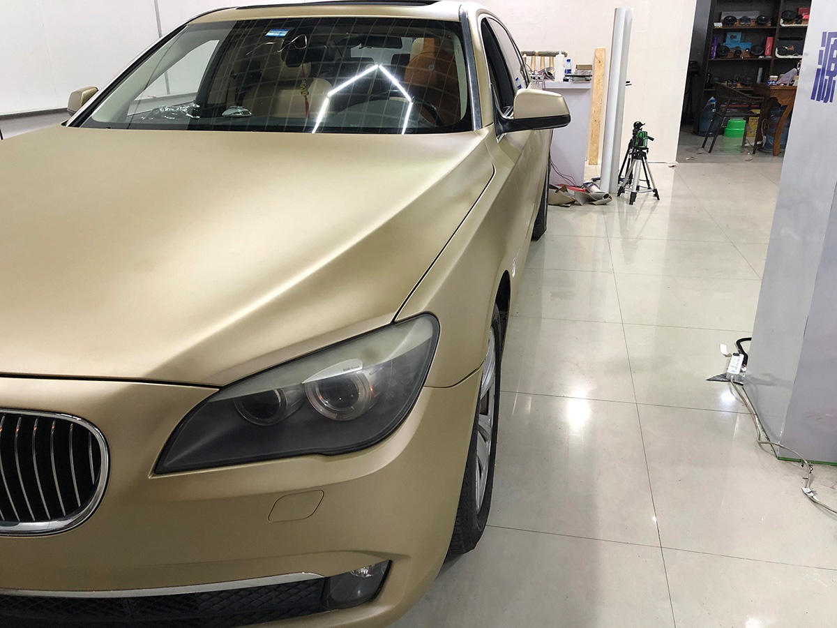 宝马车身改色钛金香槟金 rg瑞集改色膜福建龙岩加盟店出品