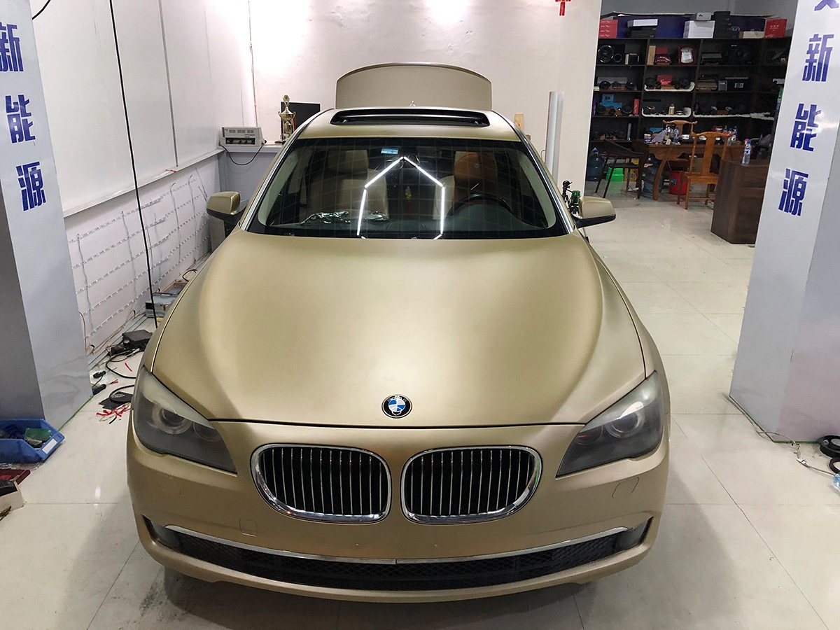 宝马车身改色钛金香槟金 rg瑞集改色膜福建龙岩加盟店出品