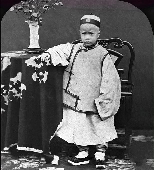 晚清老照片图1真实中的富家少爷图3揭示清朝灭亡原因