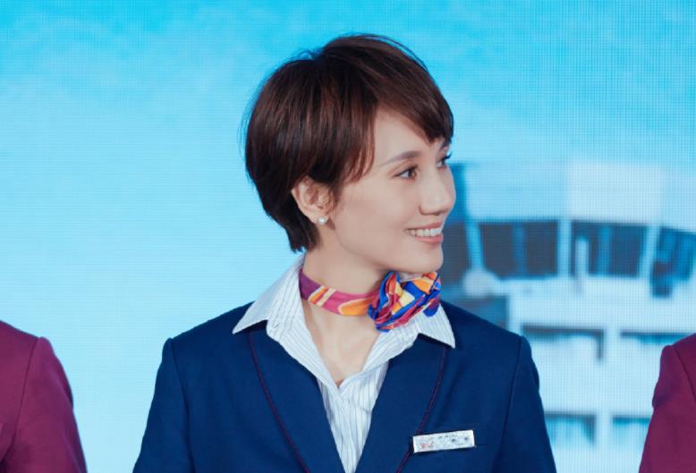 《中国机长》女演员,个个是"神仙颜值",却被客串的她惊艳到了