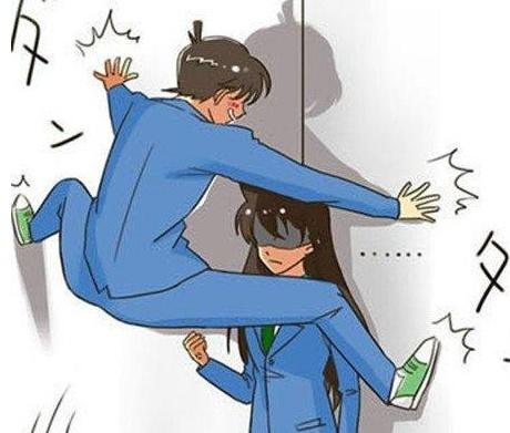 新一壁咚众人对小兰时害羞对小哀一脸奉承对他才是真爱