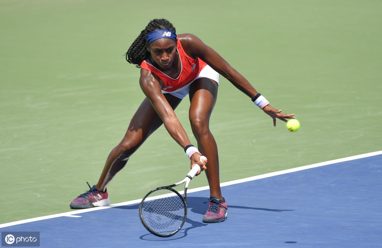 科里·高芙(cori gauff),出生于2004年3月13日,是美国职业网球女运动