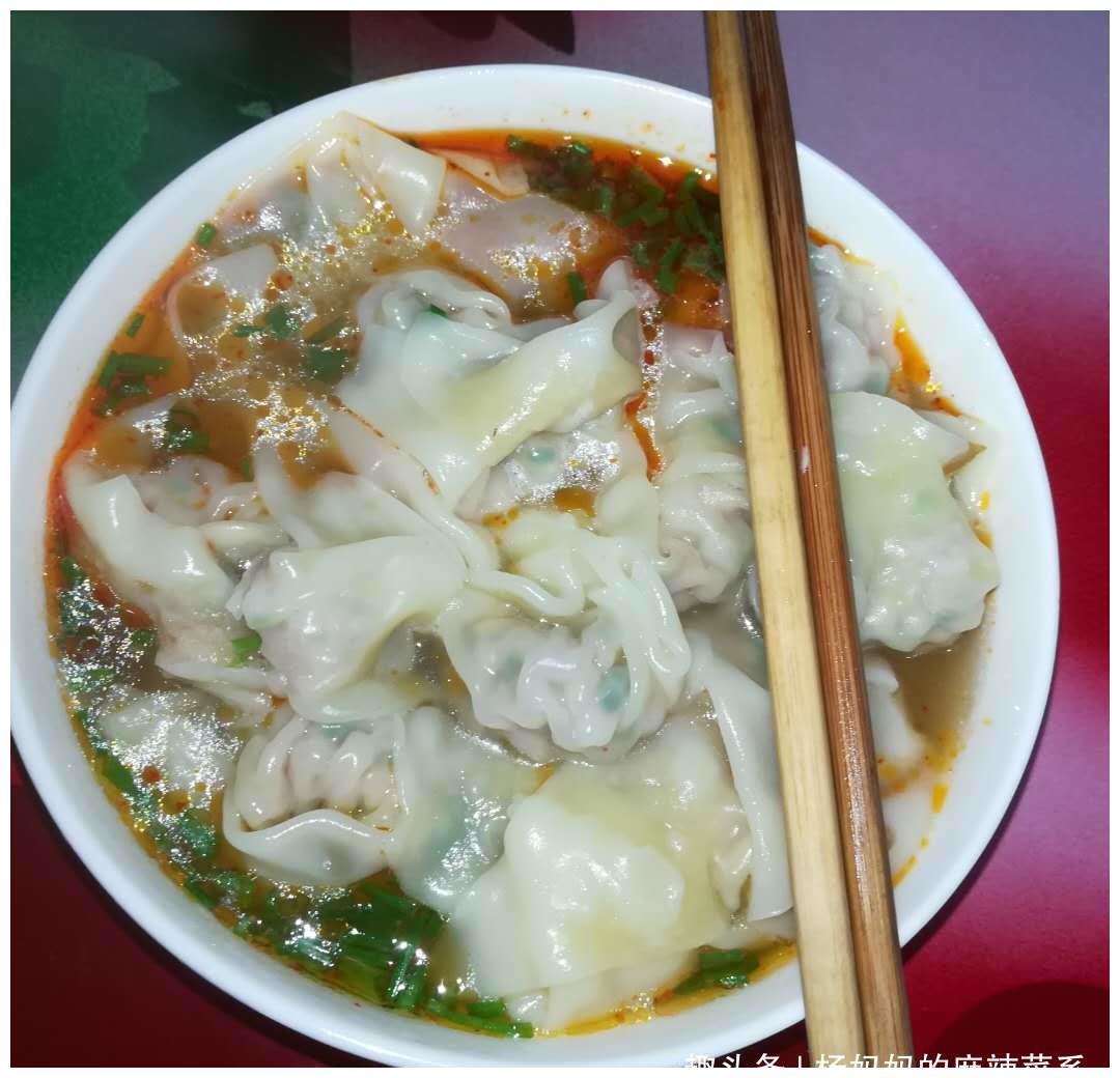 四川包面的简单做法除了包法以外汤汁的调制也很重要