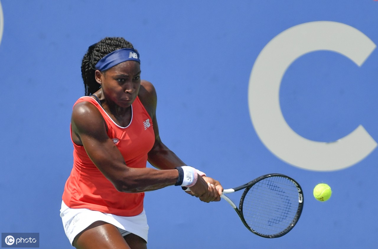 科里·高芙(cori gauff),出生于2004年3月13日,是美国职业网球女运动