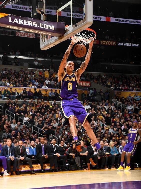 库兹马砍41分的背后故事休息日加练500次投篮向格林请教防守