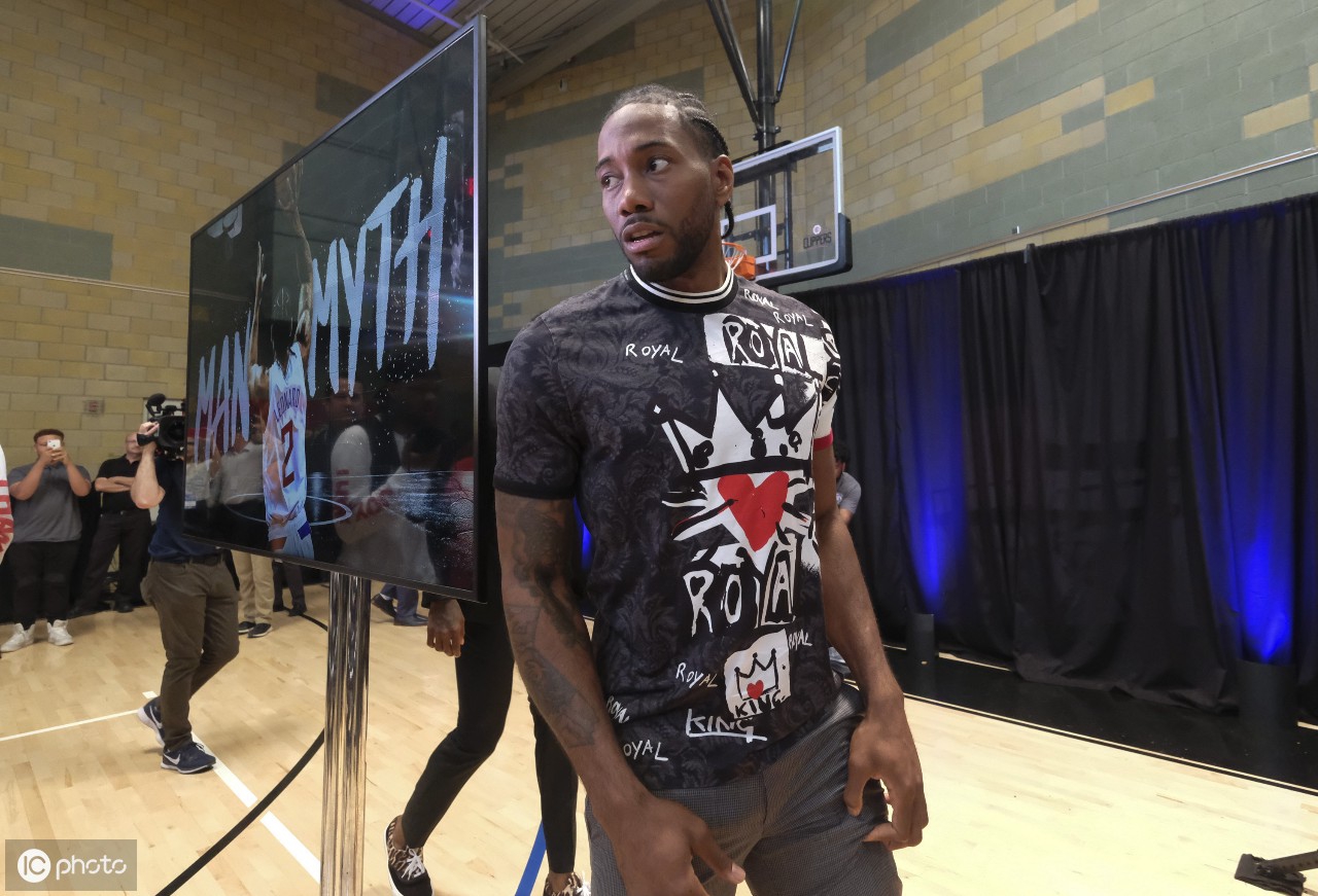 保罗乔治莱昂纳德正式亮相,期待他的表现