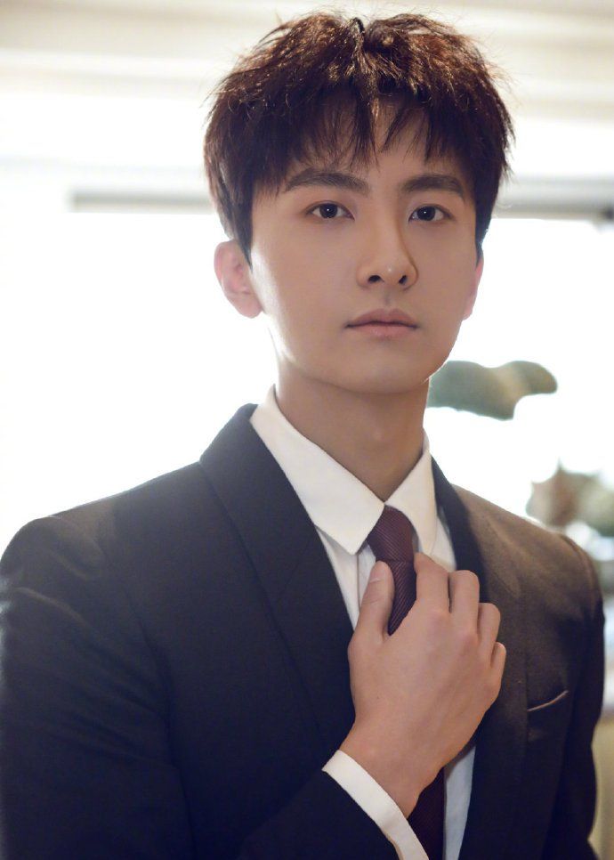 牛骏峰鹰头手杖,致敬电影《了不起的盖茨比》,恭喜夺得冠军