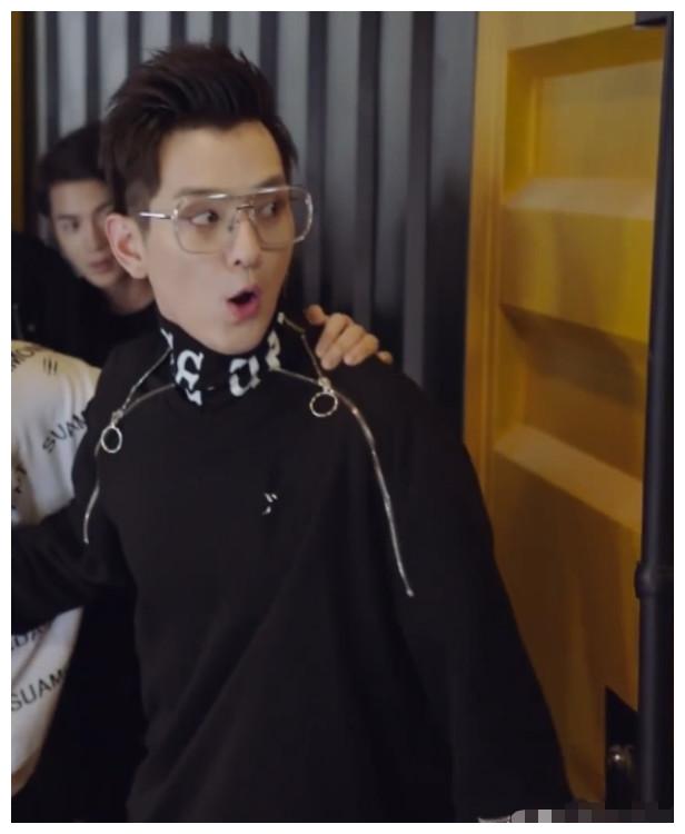 有种整容叫卸掉眼线的沈哲比韩商言还帅气前后变化大