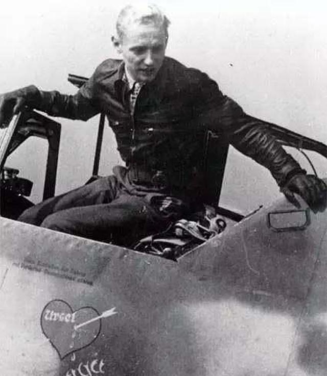 赫尔曼·菲格莱因(waldemar fegelein),22岁加入纳粹党,35岁率党卫军