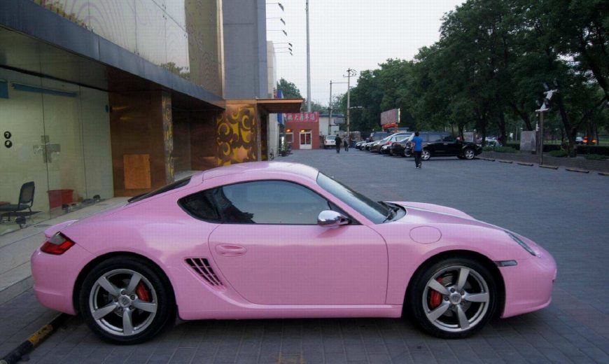 粉色保时捷,这样的颜色什么样的人才会开?有人喜欢吗?-新浪汽车