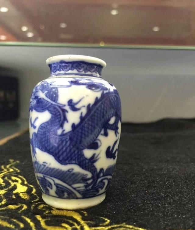 公认清朝最好的皇帝，他连瓷器都爱大器小做-雍正青花龙纹小罐|底儿