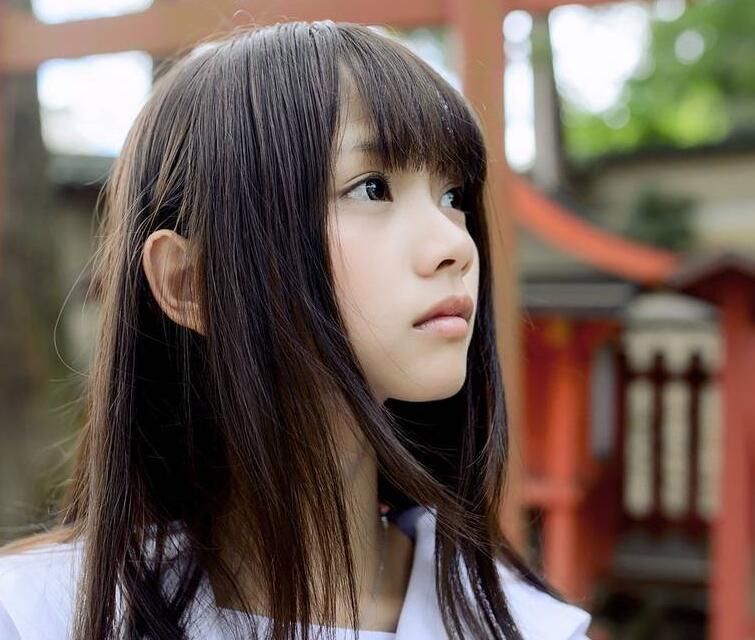 女孩摄影:17岁清纯黑长直可爱少女柔美宛若初恋