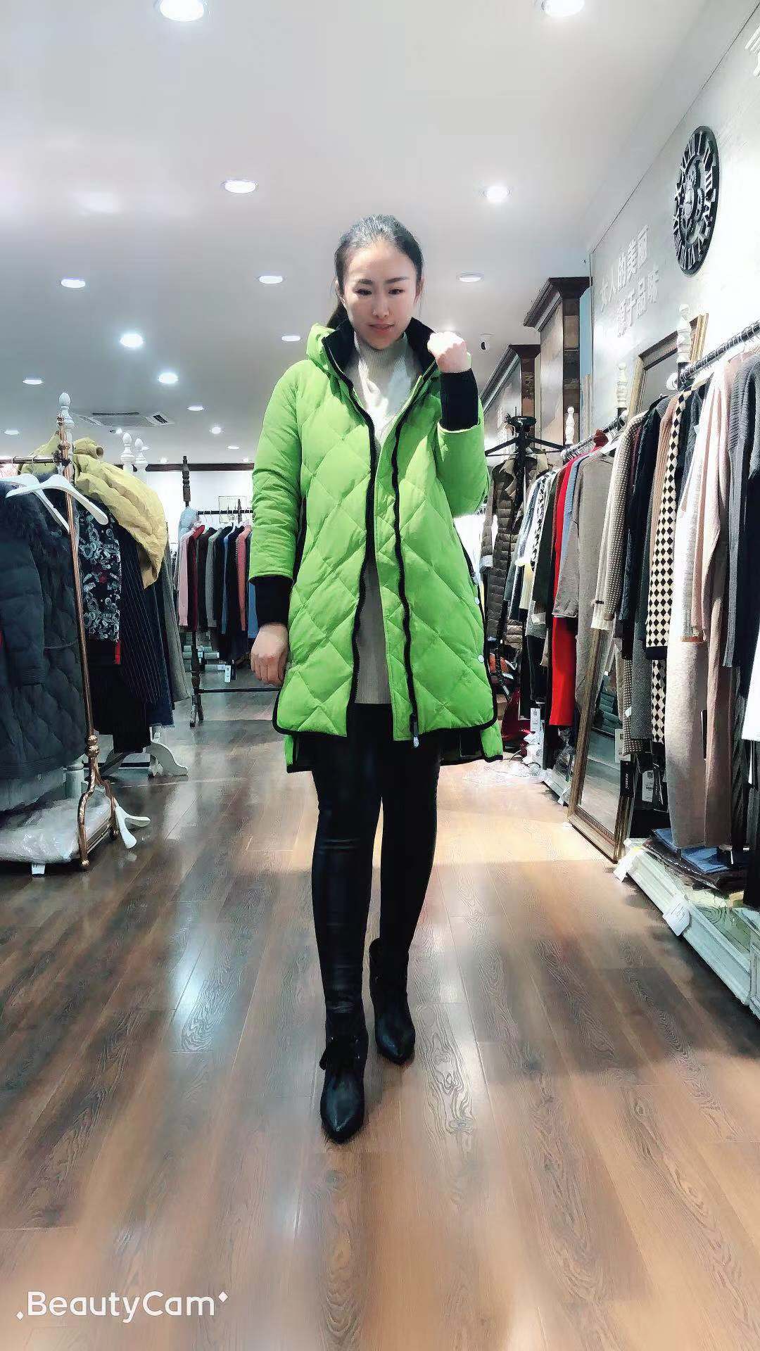 商场里买的衣服可以退吗的简单介绍-第1张图片-潮百科