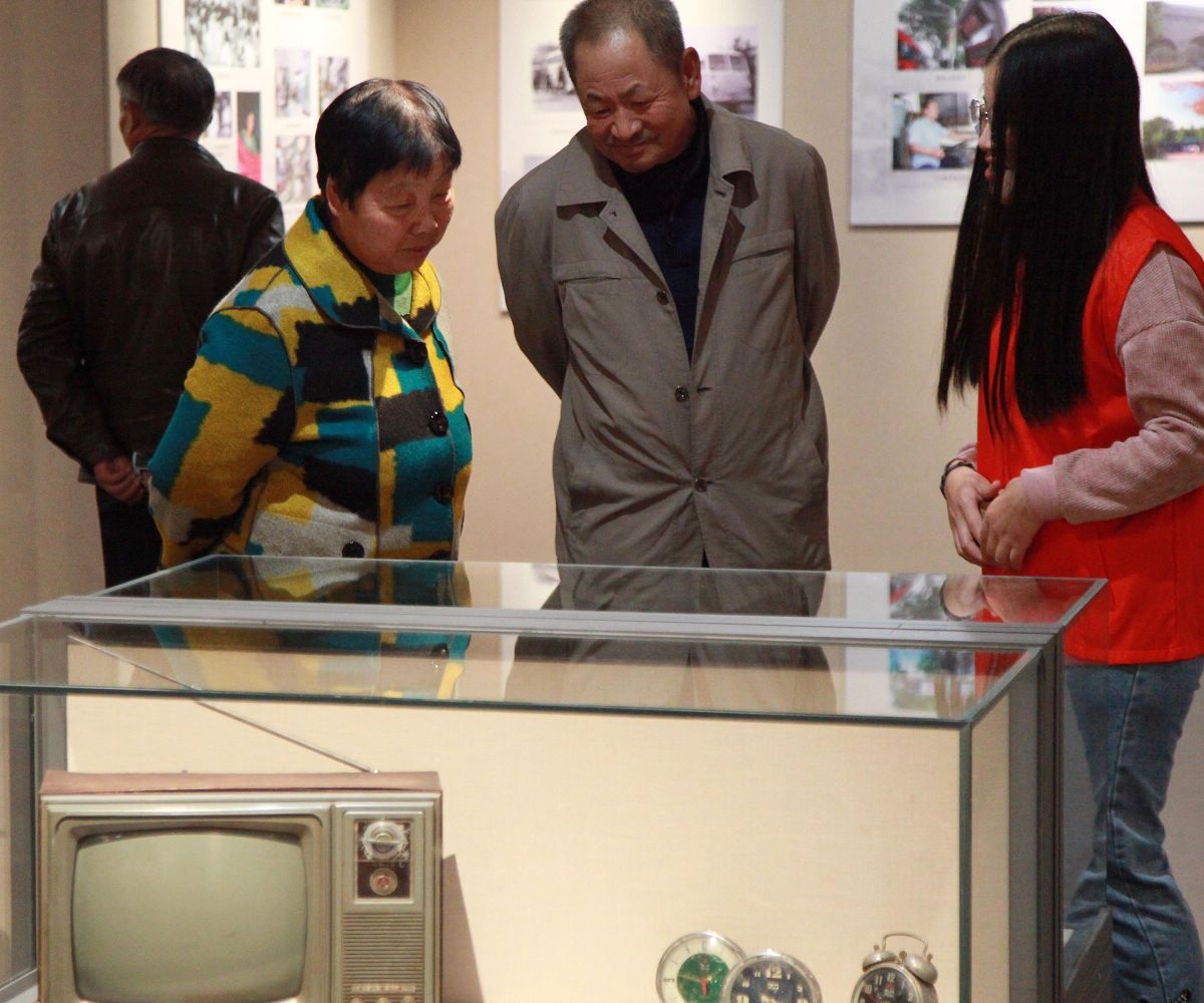 南京举办我们的四十年庆祝改革开放40周年专题展 见证南京的历史